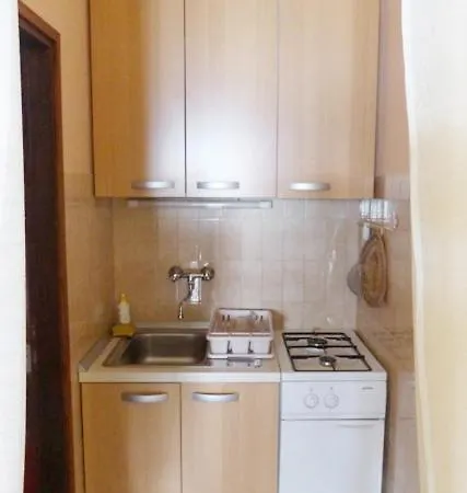 Apartment By The Sea Pisak, Omis - 2750 *