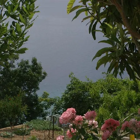 Apartment By The Sea Pisak, Omis - 2750 Pisak