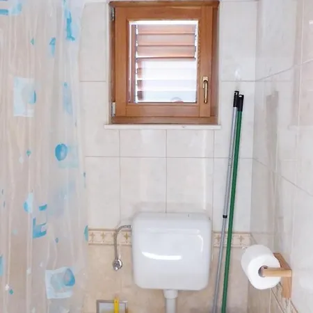 Apartment By The Sea Pisak, Omis - 2750
