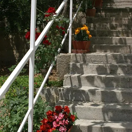 By The Sea - Omis - 2750 Apartment Pisak